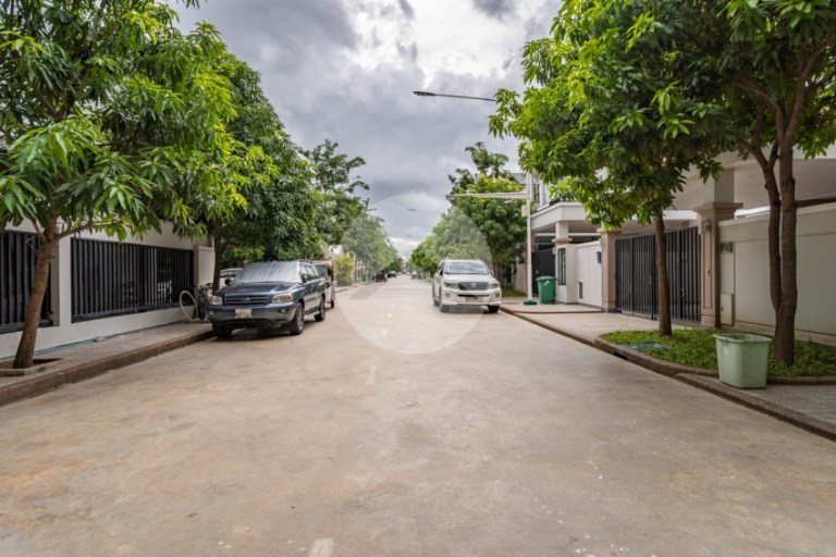 230925100638c21d Borey PH60m for rent 25 850x567.tab 768x512